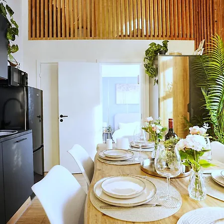 Cofy - Old Town, Quiet Area, Air-conditioning, Free Parking, 24-7 Express Check-in-out, Close To Parks, Everything Need For Living Appartement Pärnu