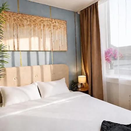 Cofy - Old Town, Quiet Area, Air-conditioning, Free Parking, 24-7 Check-in-out, Six Similar In Listing, One Optimal Up To 6 Person, Economy Max 8 Person