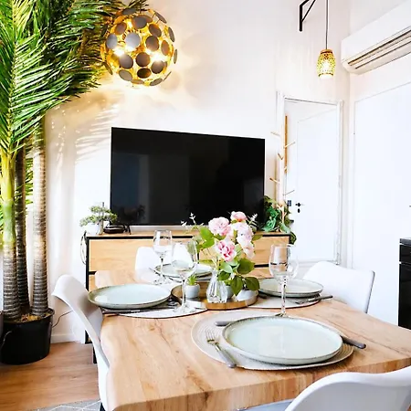Cofy - Old Town, Quiet Area, Air-conditioning, Free Parking, 24-7 Check-in-out, Six Similar In Listing, One Optimal Up To 6 Person, Economy Max 8 Person 페르누
